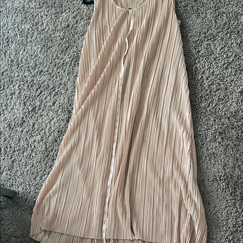 H&m Pale Pink pleated dress - Picture 4 of 4